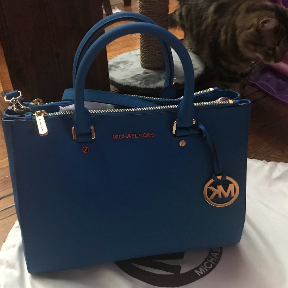 Hand bag